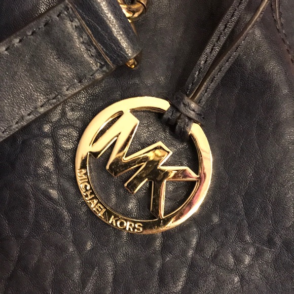 Michael Kors Uptown Astor Handbag - Picture 2 of 10